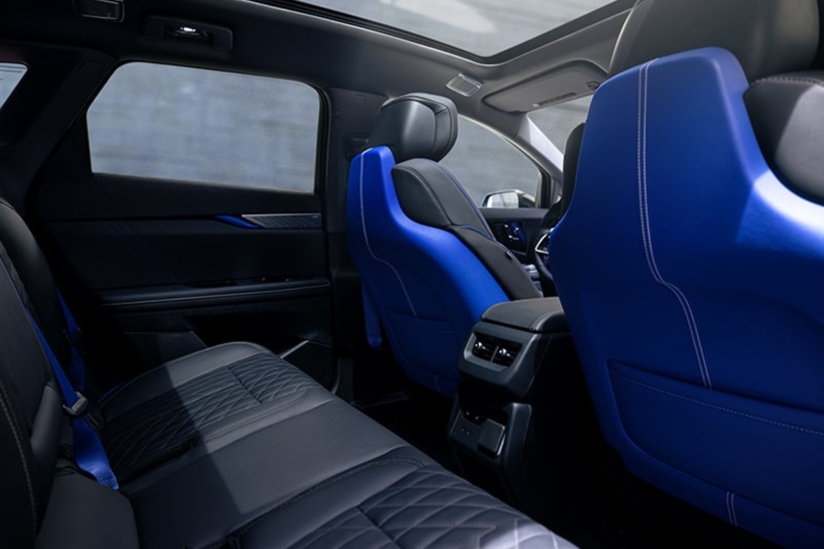 Cadillac  OPTIQ‑V sièges